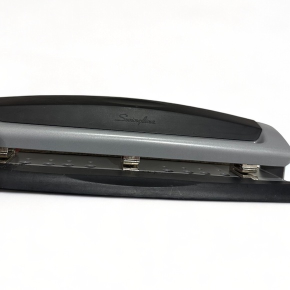 Stapler and Hole Punch Bundle Black and Silver - Heavy Duty - Picture 5 of 8